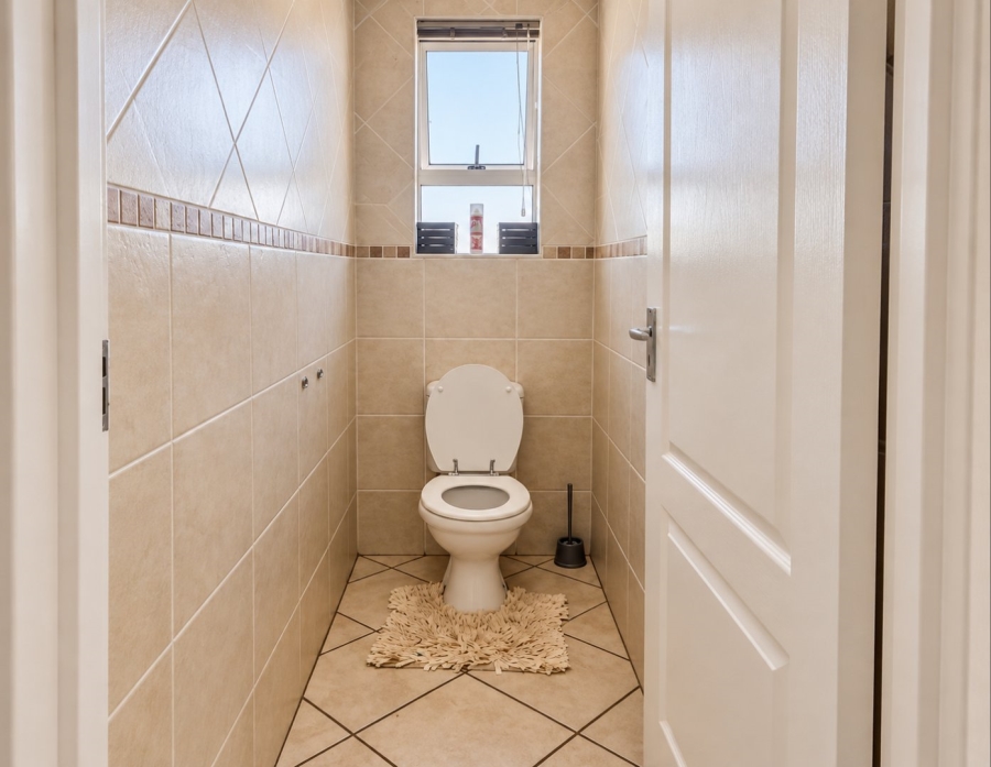 3 Bedroom Property for Sale in Kabega Park Eastern Cape